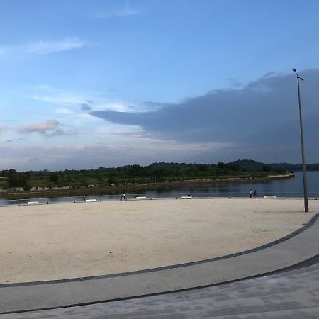 Teega Residence @ Cosy Seafront Living 누사자야 외부 사진