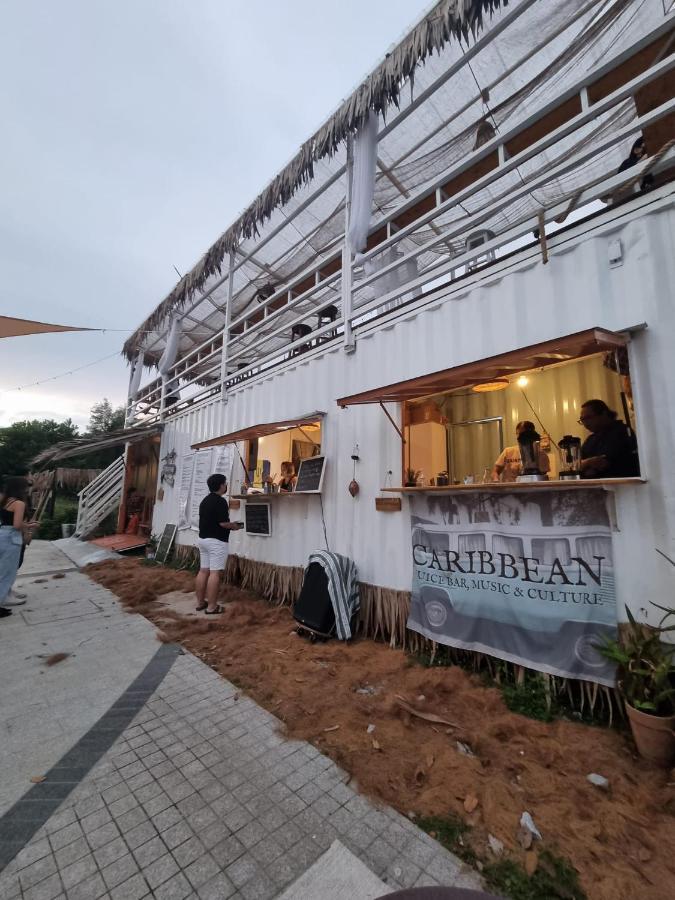 Teega Residence @ Cosy Seafront Living 누사자야 외부 사진