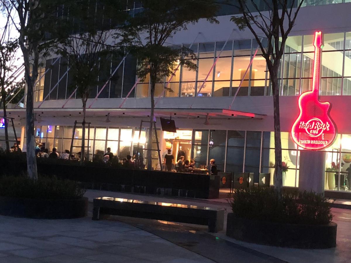 Teega Residence @ Cosy Seafront Living 누사자야 외부 사진