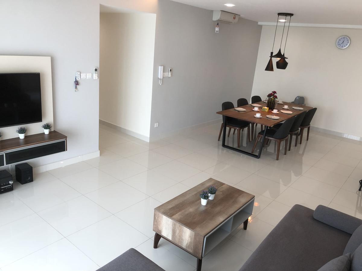 Teega Residence @ Cosy Seafront Living 누사자야 외부 사진