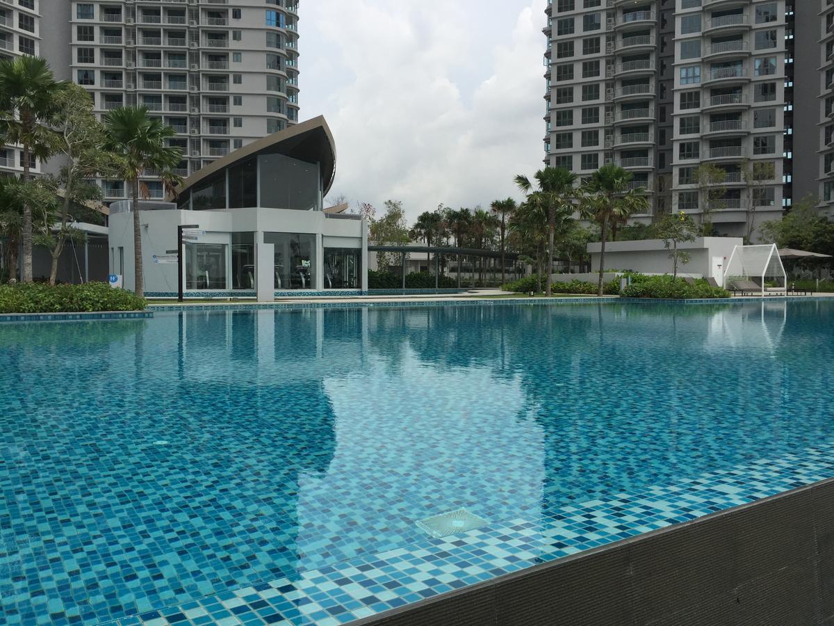 Teega Residence @ Cosy Seafront Living 누사자야 외부 사진